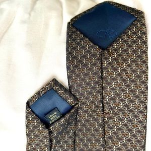 Valentino tie